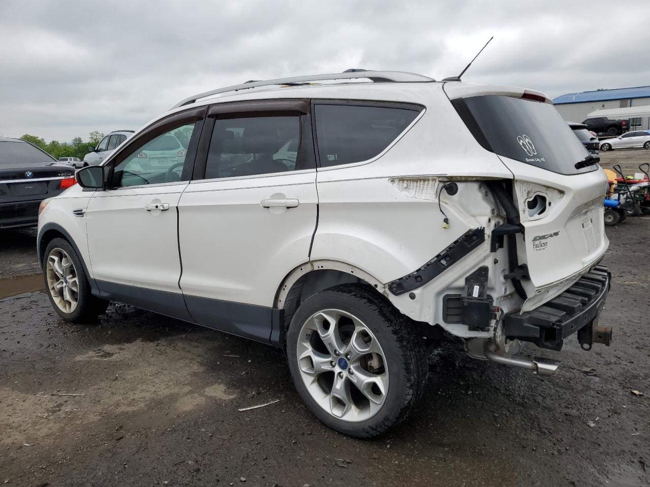 1FMCU9J98GUB29184 2016 Ford Escape Titanium