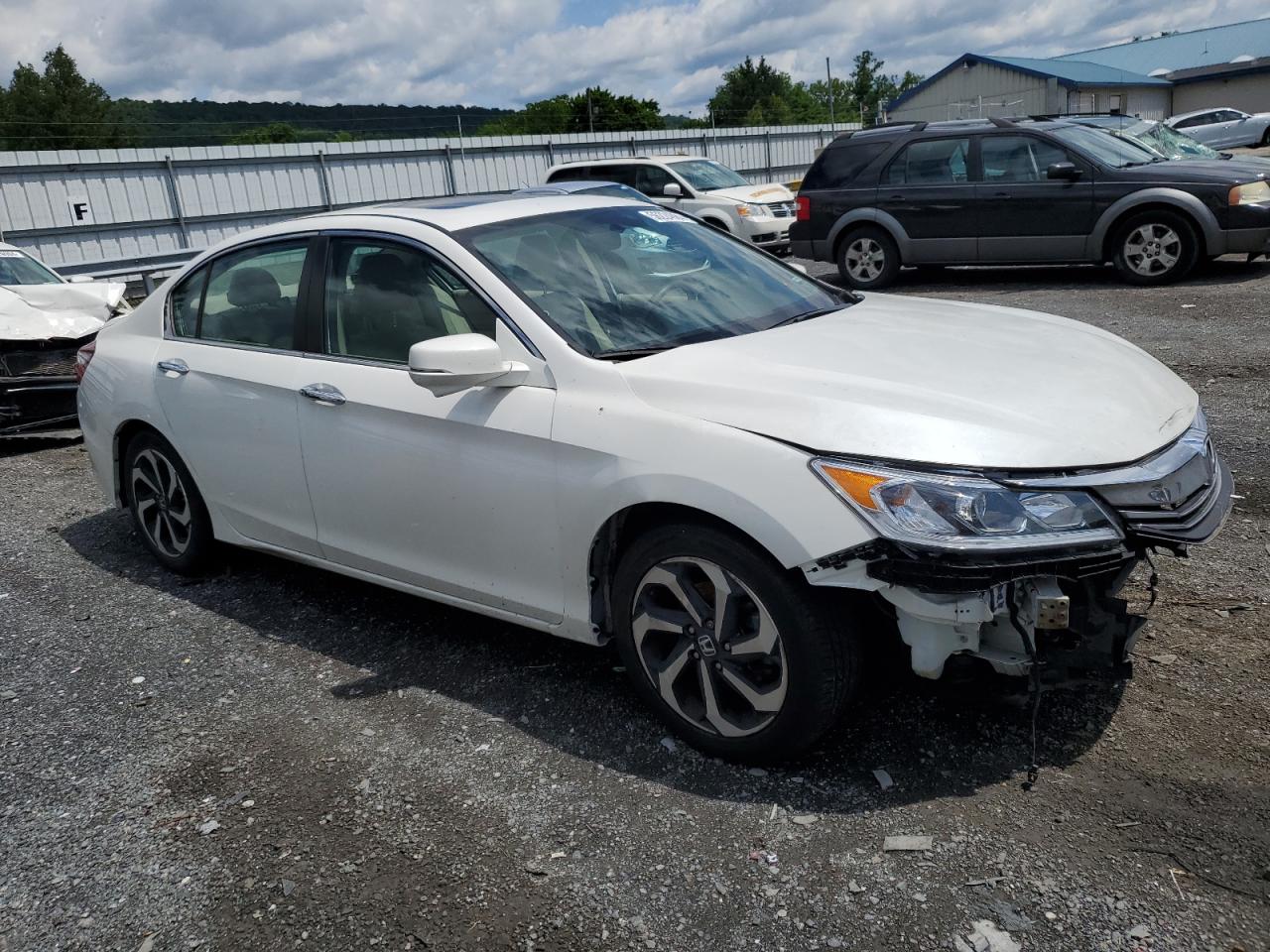 1HGCR2F70HA141693 HONDA ACCORD 2017