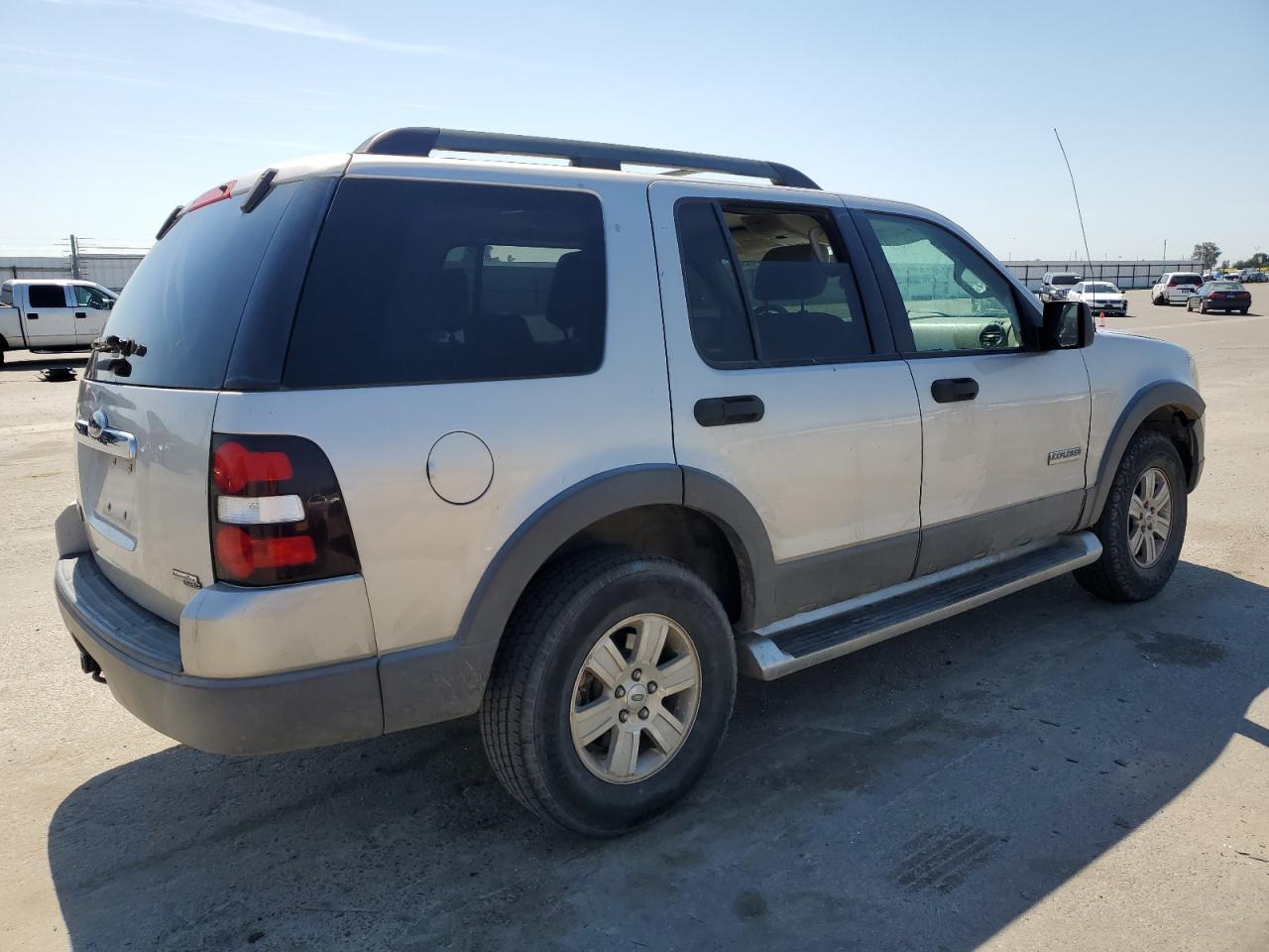 1FMEU73EX6UA15662 2006 Ford Explorer Xlt