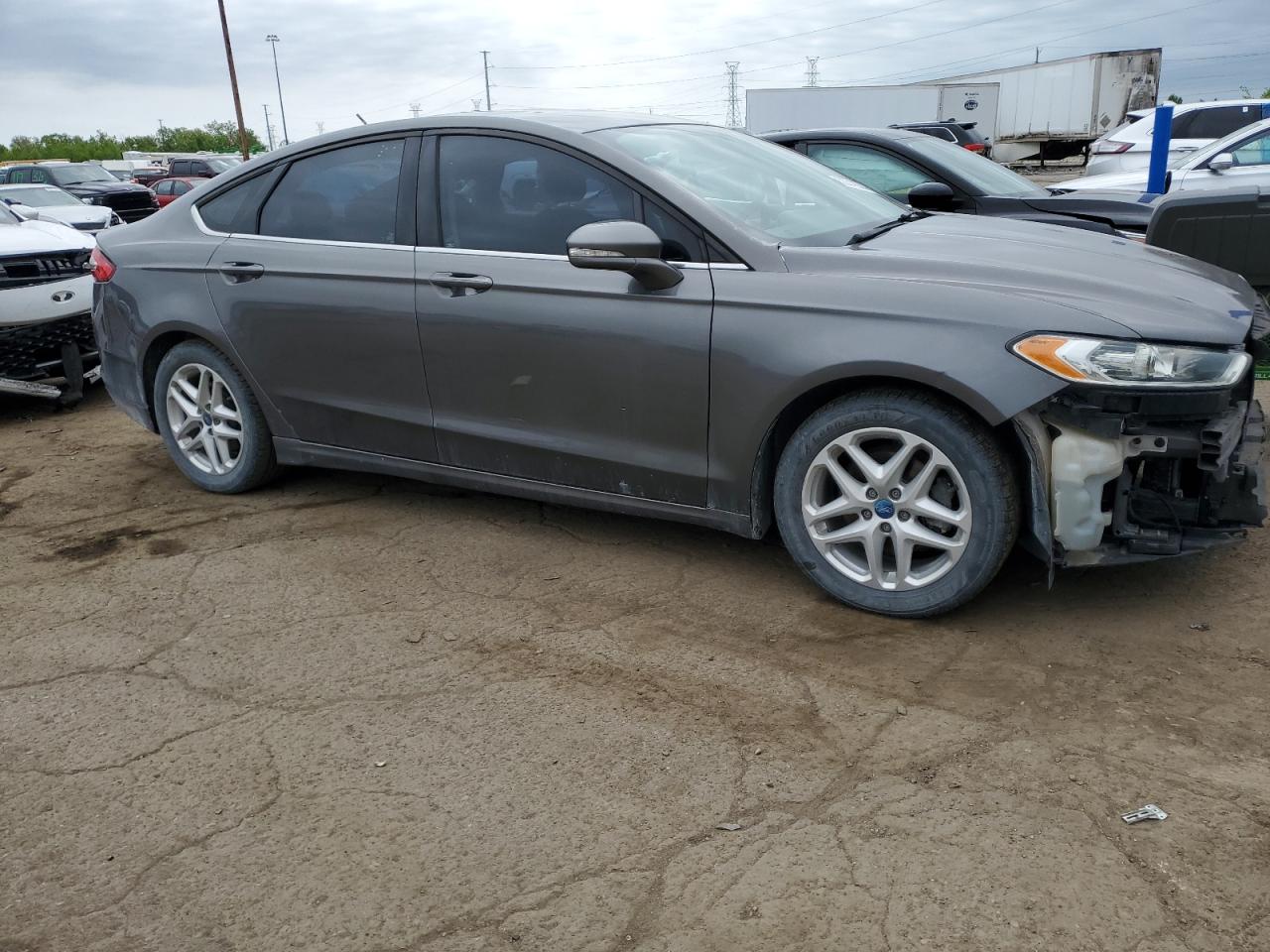 3FA6P0H70ER113631 2014 Ford Fusion Se