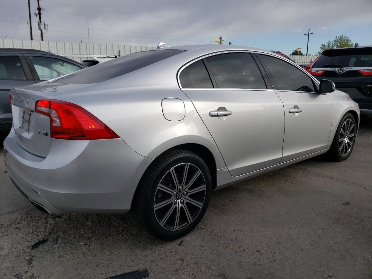 2017 Volvo S60 Premier vin: LYV402TK6HB126632