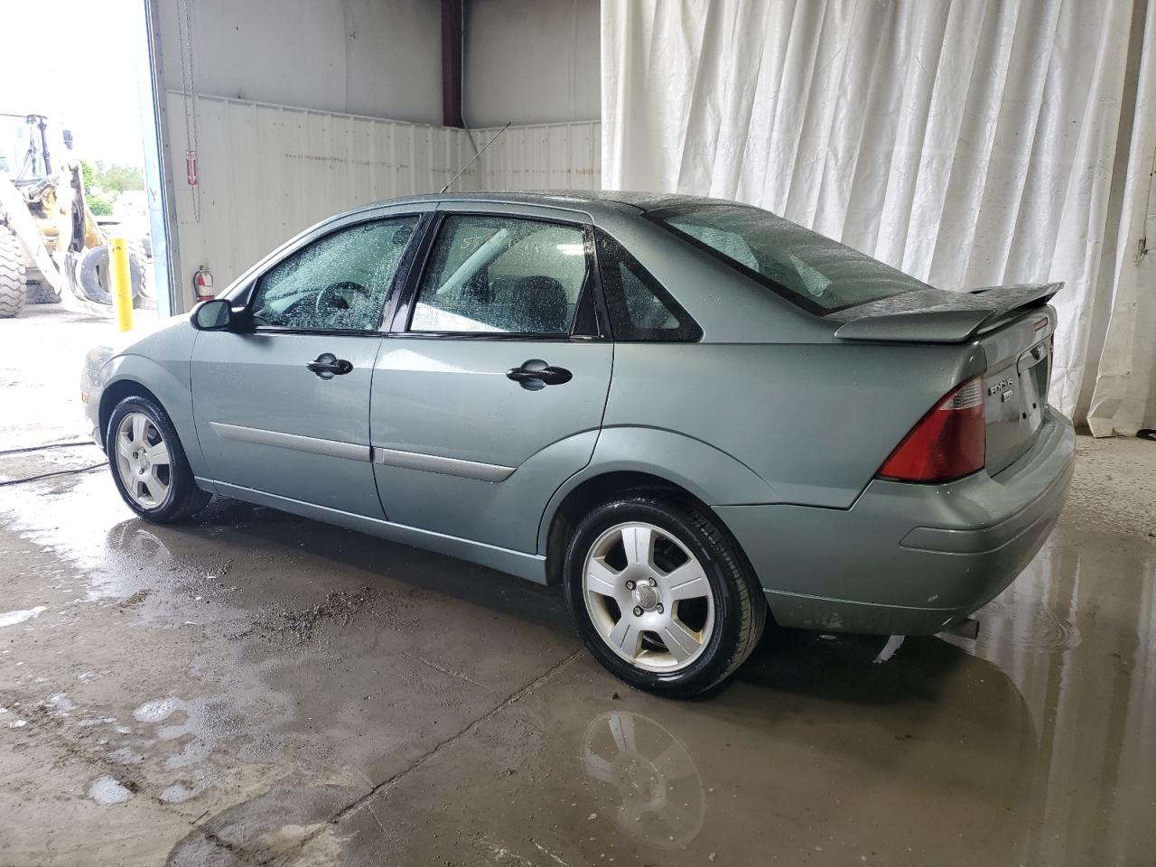 1FAFP34N55W198226 2005 Ford Focus Zx4