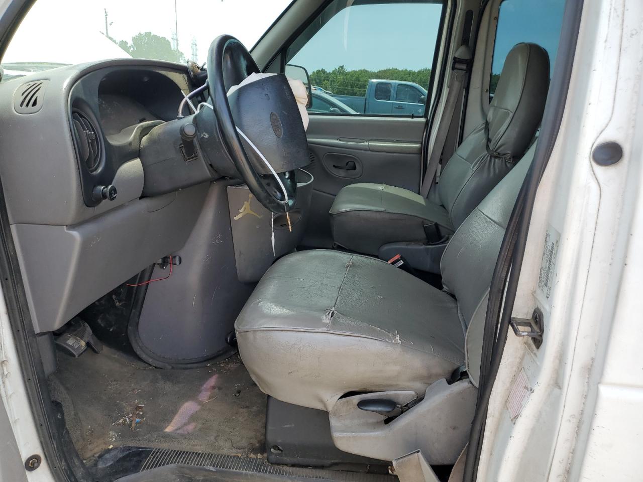 1FTPE24L7XHB94585 1999 Ford Econoline E250 Van