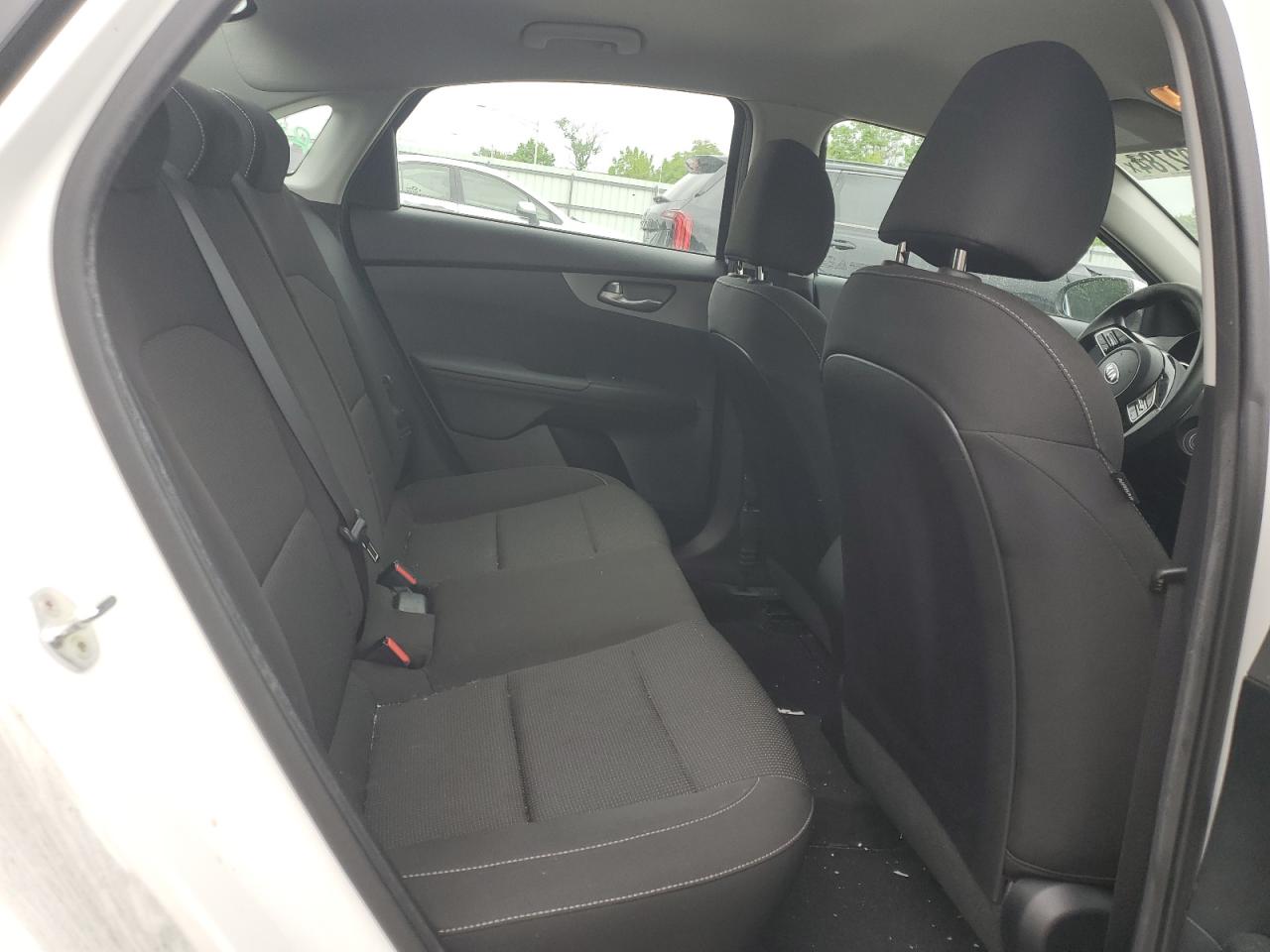 3KPF24AD2KE124293 2019 Kia Forte Fe