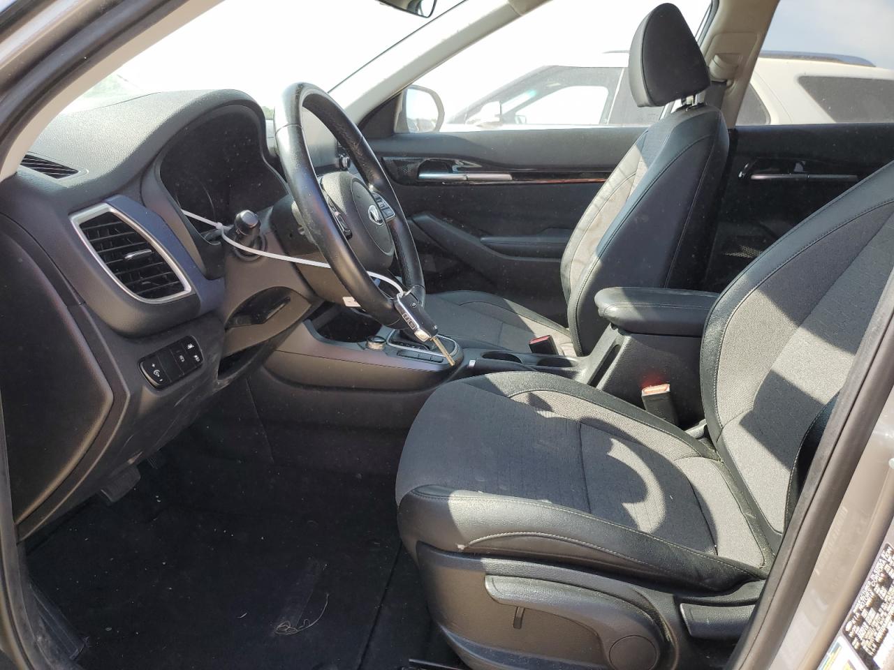 KNDEU2AA6M7169448 2021 Kia Seltos S