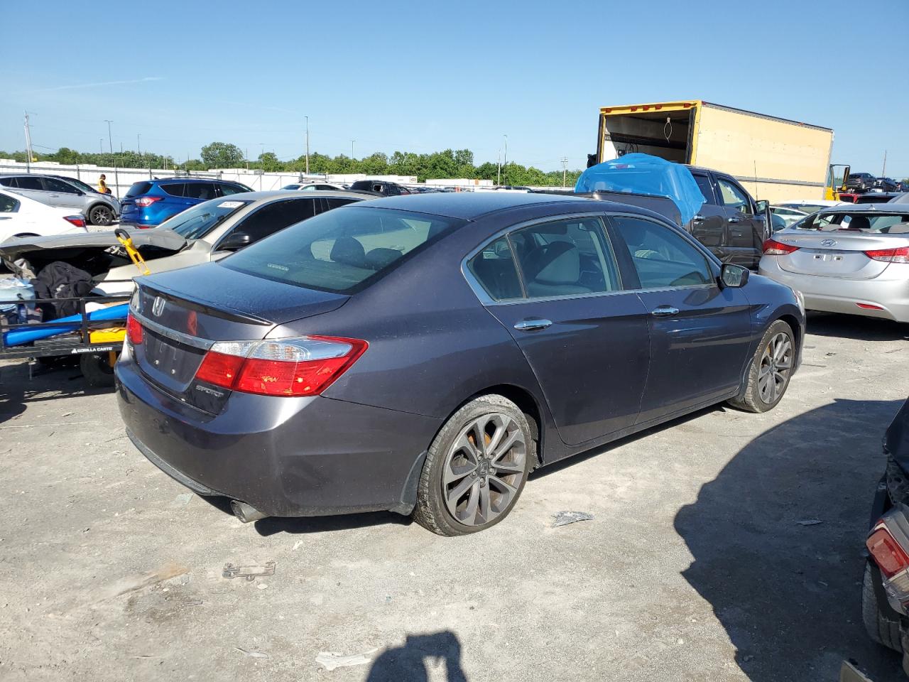 1HGCR2F55FA011064 2015 Honda Accord Sport