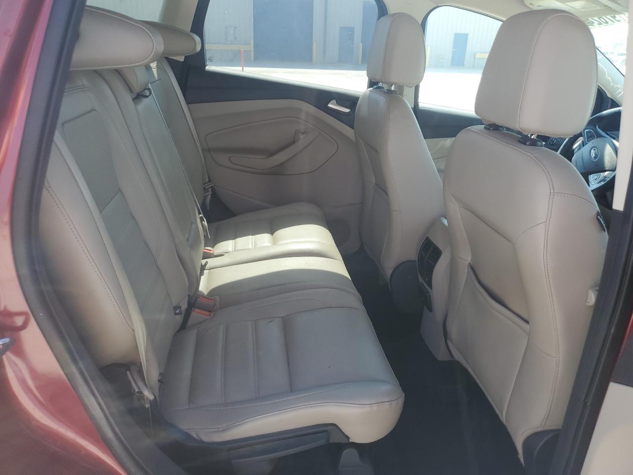 1FMCU0J90HUD40196 FORD ESCAPE 2017