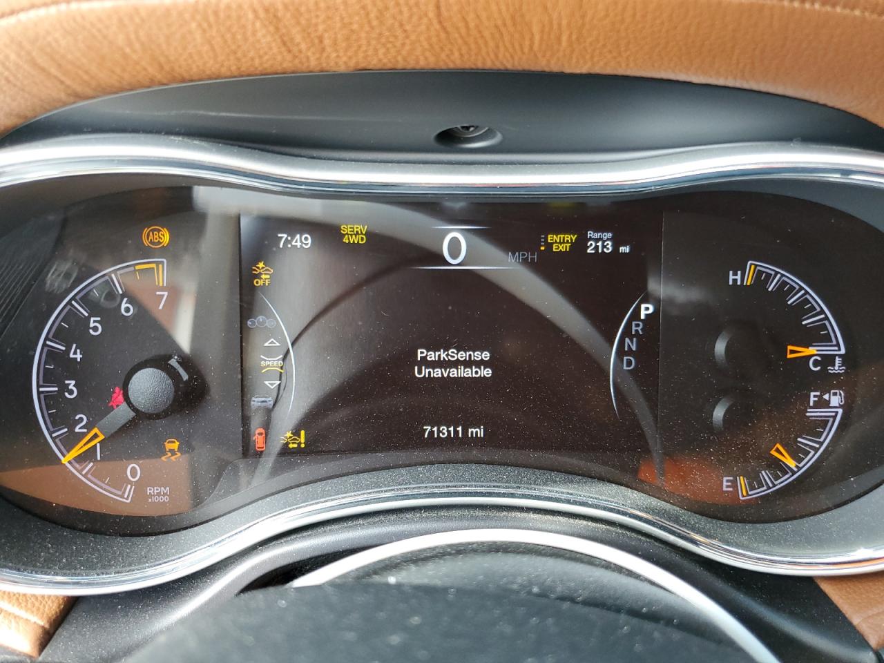 1C4RJFJG1JC230679 2018 Jeep Grand Cherokee Summit