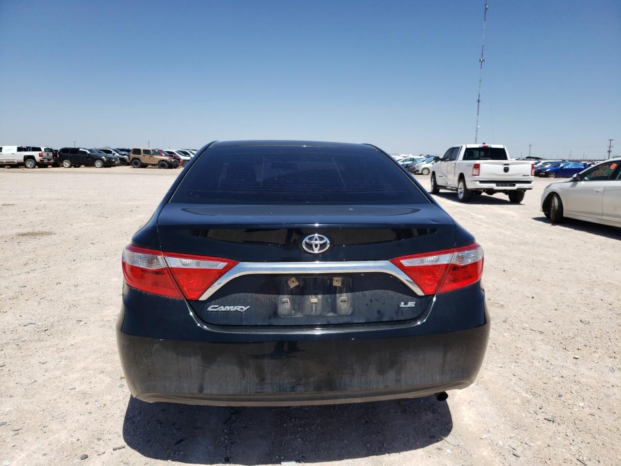 2016 Toyota Camry Le vin: 4T4BF1FK1GR529872