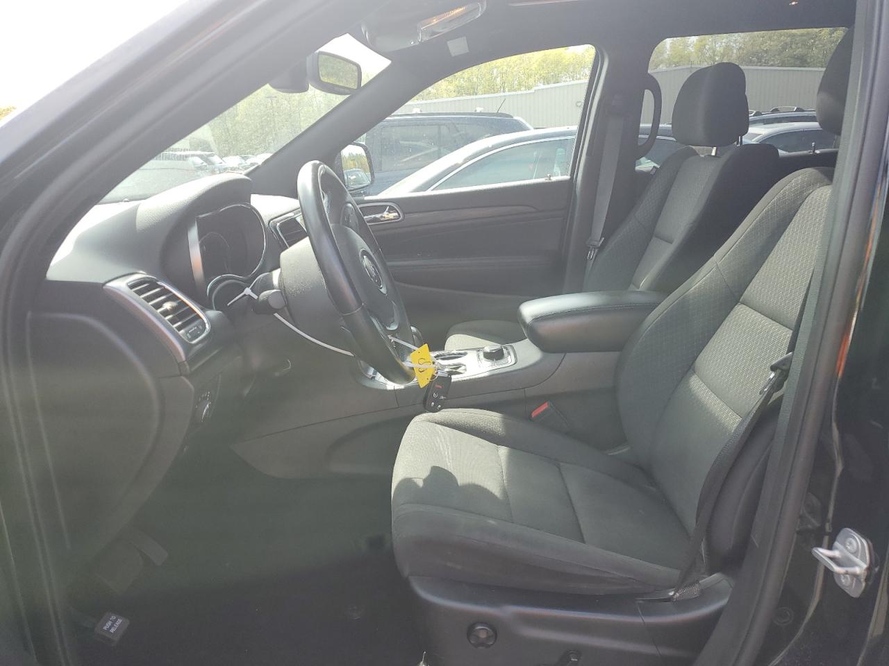 1C4RJFAGXKC808649 2019 Jeep Grand Cherokee Laredo