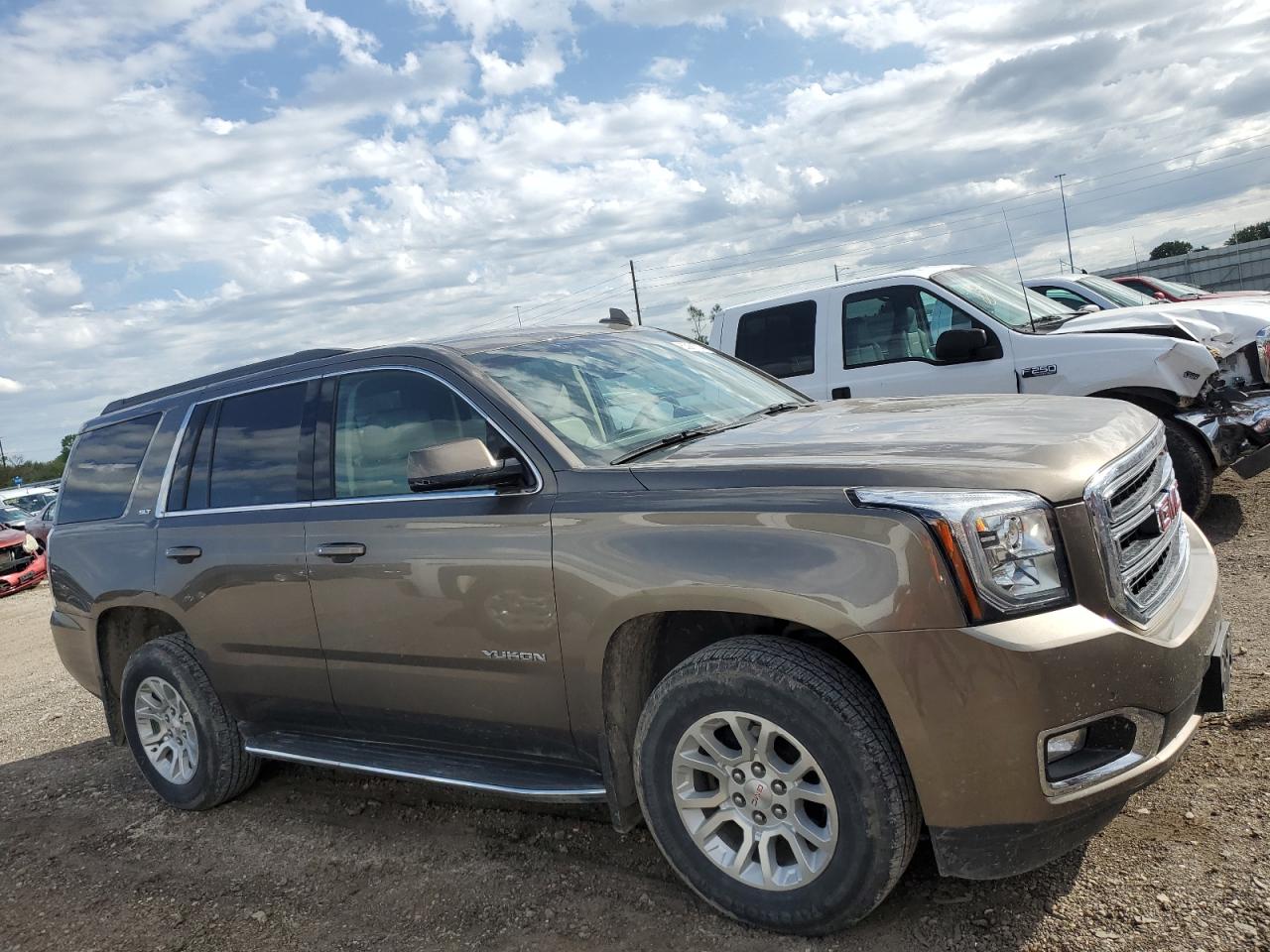 2015 GMC Yukon Slt vin: 1GKS2BKCXFR532466