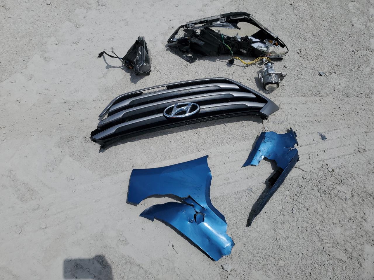 KM8J33A4XHU477128 2017 Hyundai Tucson Limited