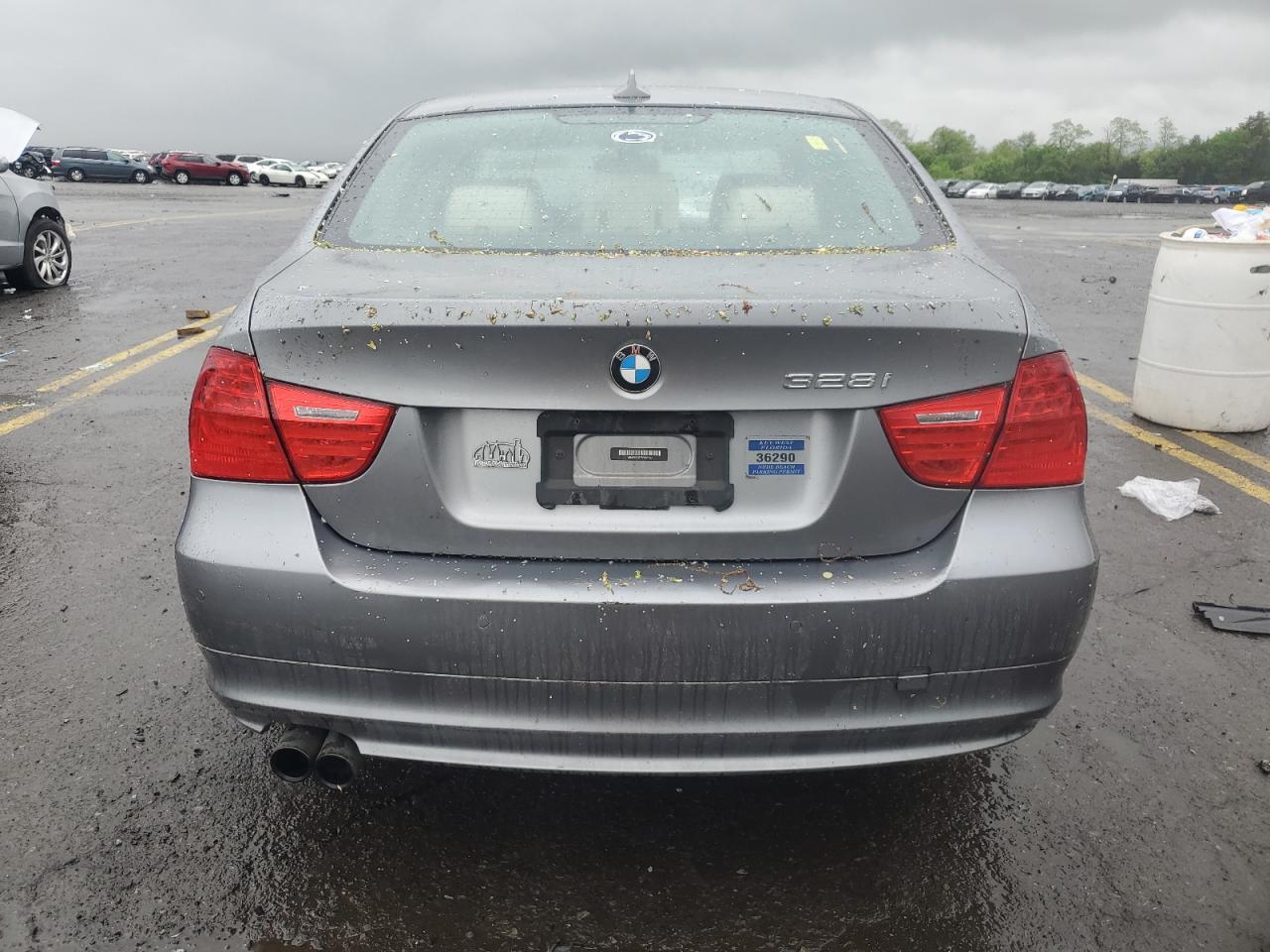 WBAPK7C57BF085733 2011 BMW 328 Xi