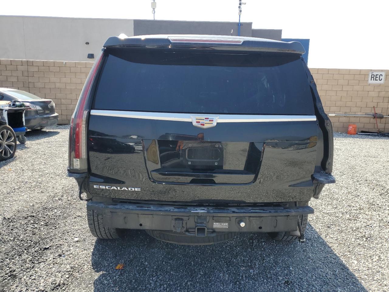 1GYS4MKJXFR682653 2015 Cadillac Escalade Luxury