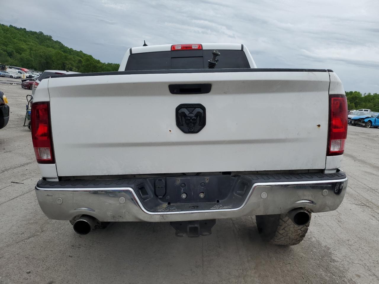 1C6RR7LT9KS690020 2019 Ram 1500 Classic Slt