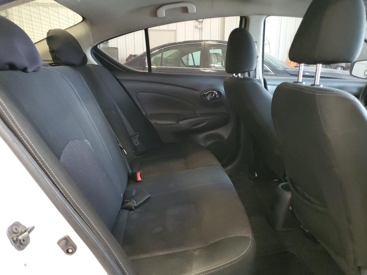 3N1CN7APXKL841979 2019 Nissan Versa S