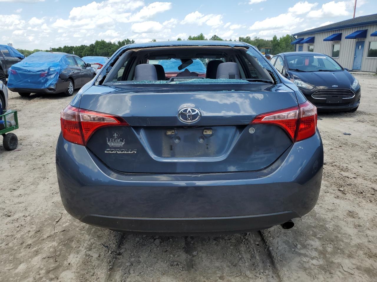 5YFBURHE8JP853318 2018 Toyota Corolla L