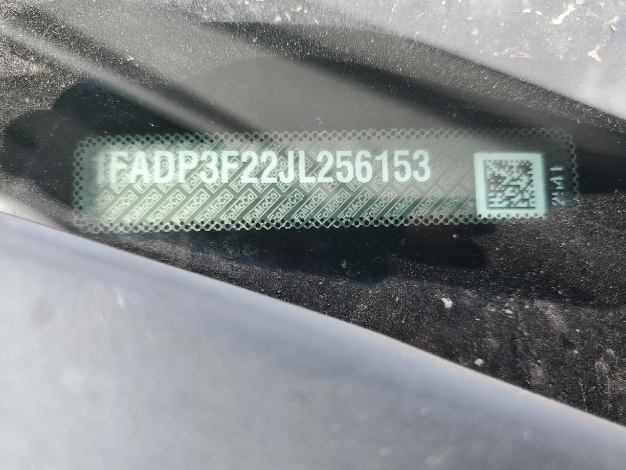 1FADP3F22JL256153 2018 Ford Focus Se