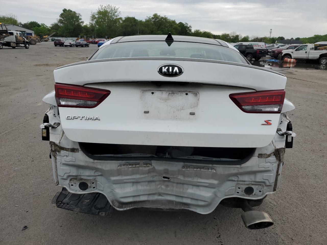 5XXGT4L38JG196076 2018 Kia Optima Lx