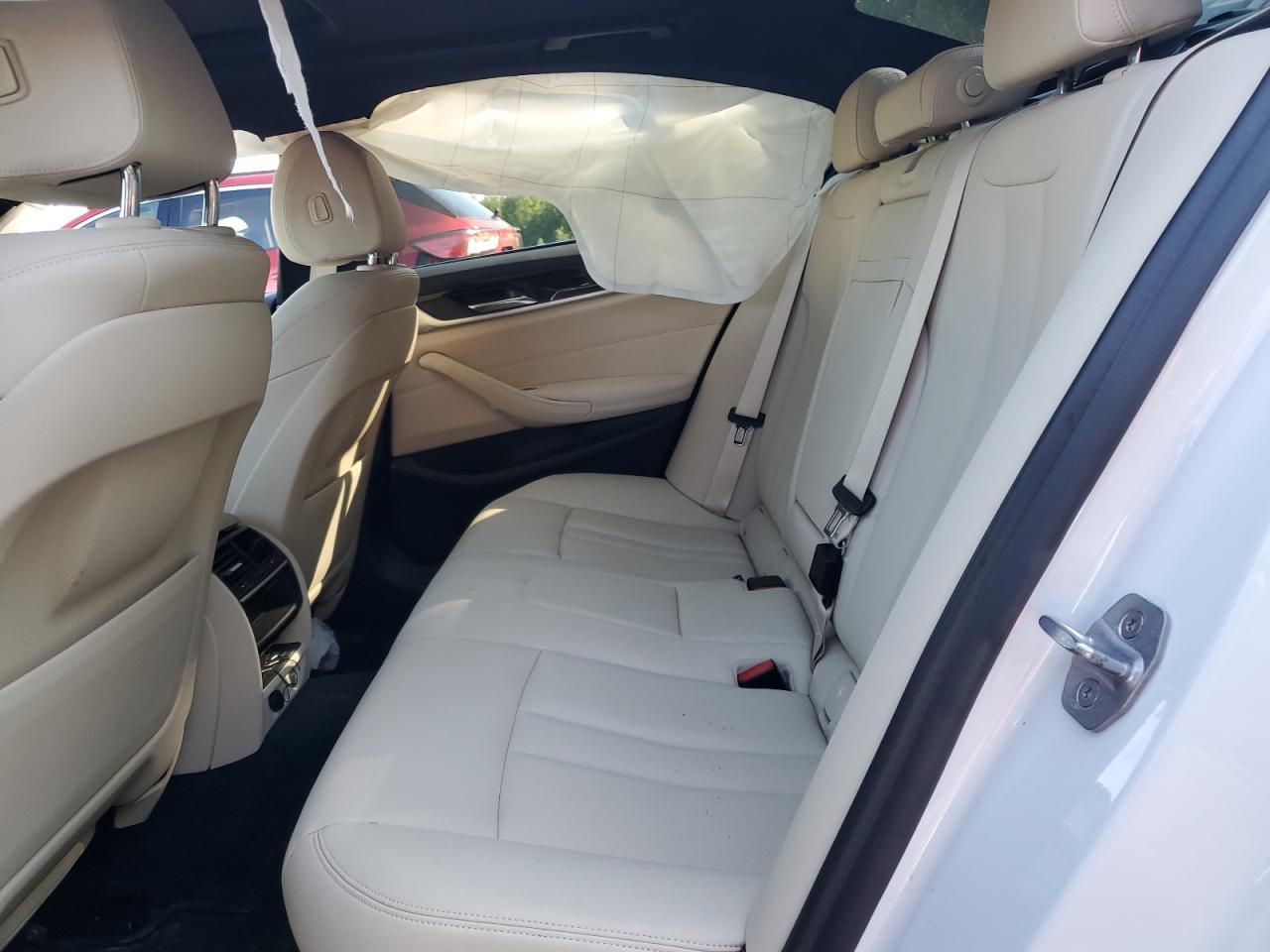 WBAJA7C58KG909757 2019 BMW 530 Xi