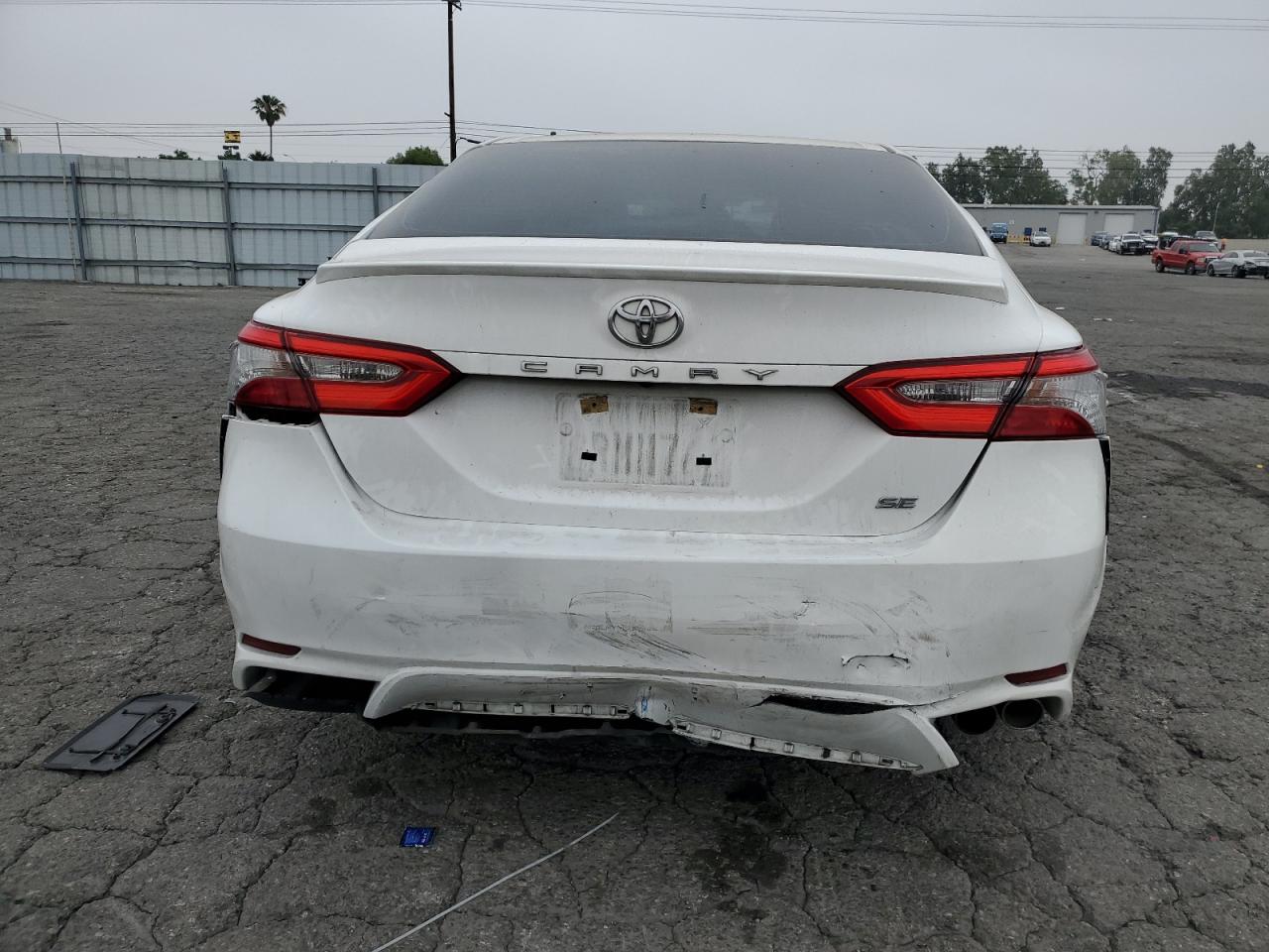 4T1B11HK7JU522194 2018 Toyota Camry L