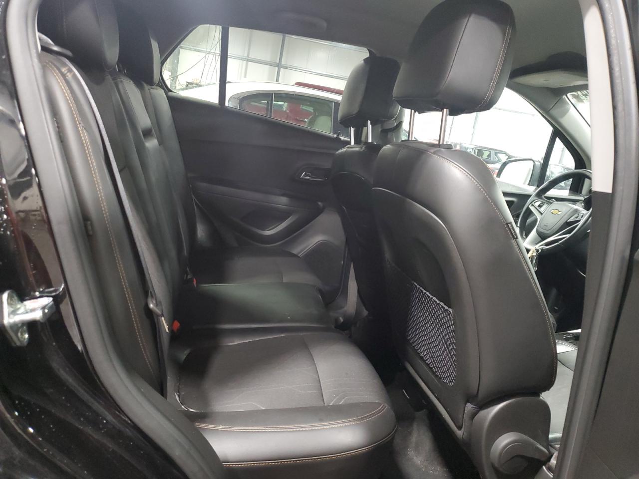 KL7CJLSB4KB725888 CHEVROLET TRAX 2019