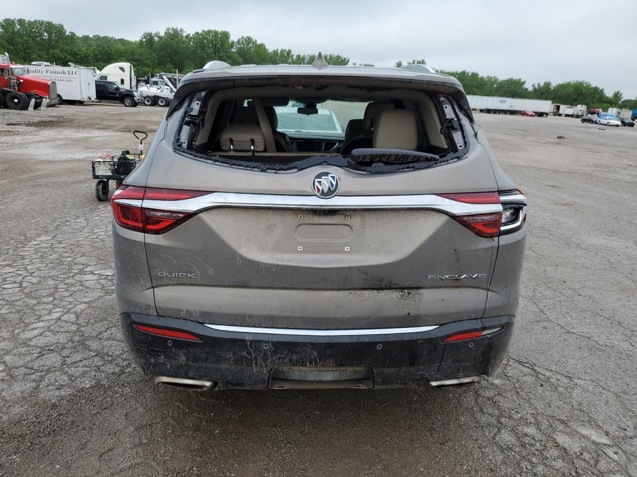 2018 Buick Enclave Essence vin: 5GAERBKW4JJ257622