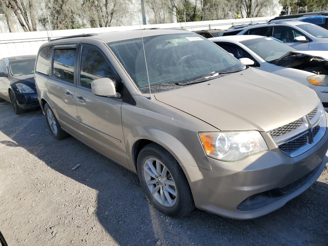 2C4RDGCG7ER352051 2014 Dodge Grand Caravan Sxt