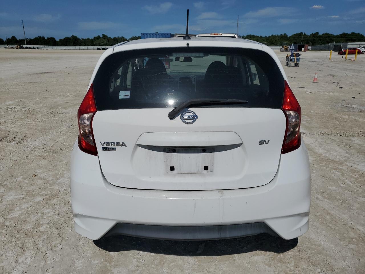 3N1CE2CP7JL363664 2018 Nissan Versa Note S