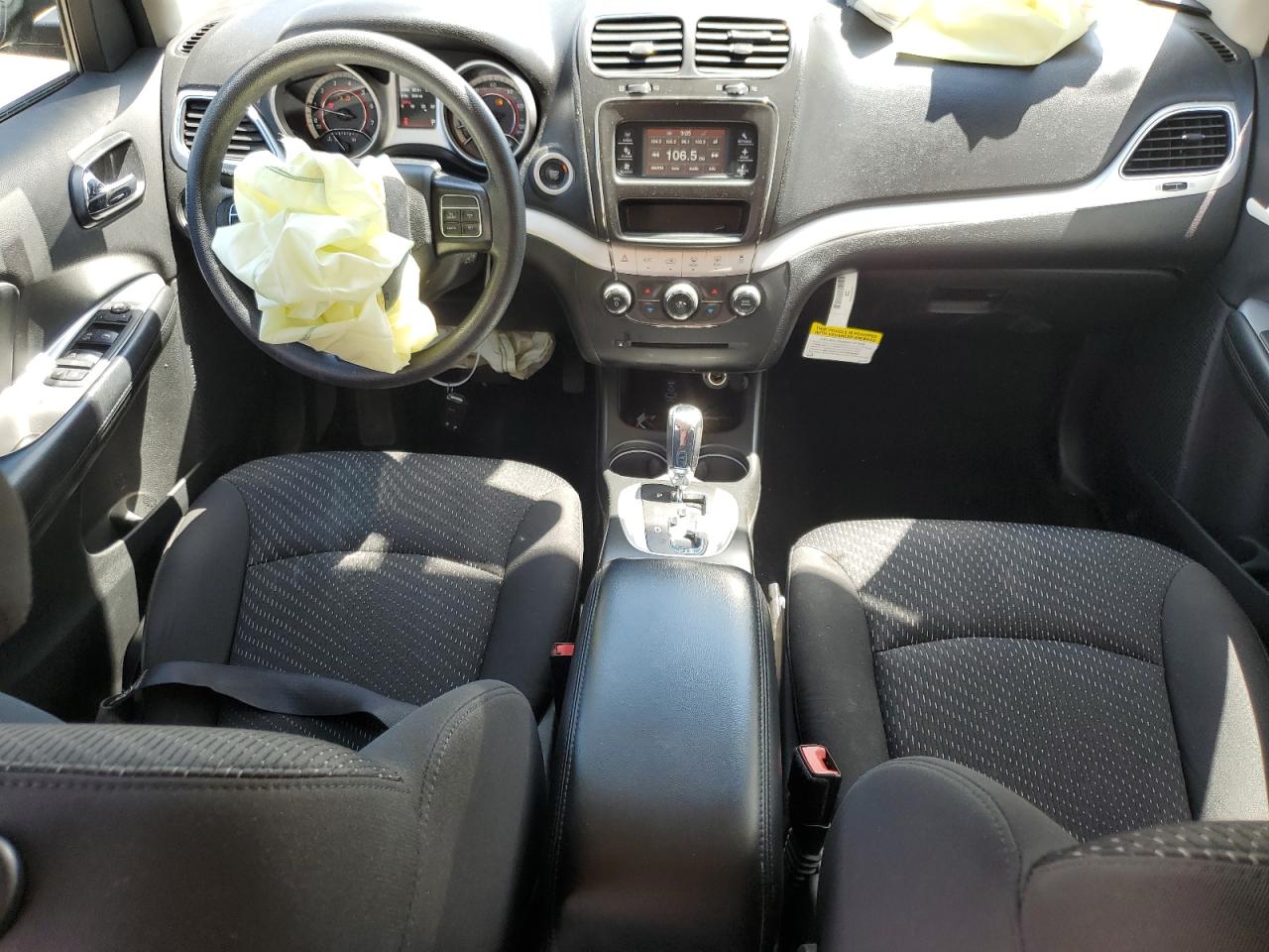 3C4PDCABXJT382675 2018 Dodge Journey Se