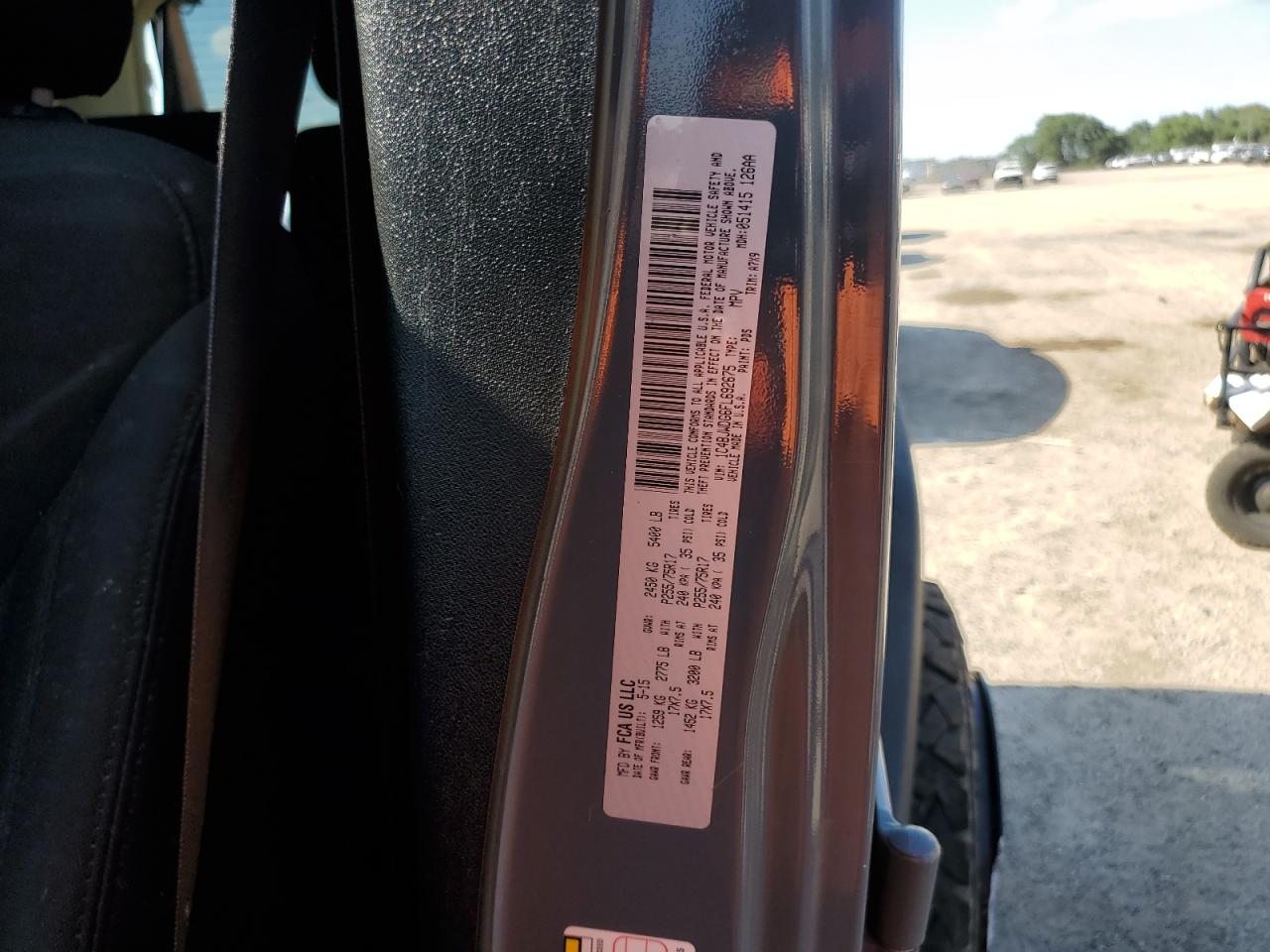 1C4BJWDG6FL692675 2015 Jeep Wrangler Unlimited Sport