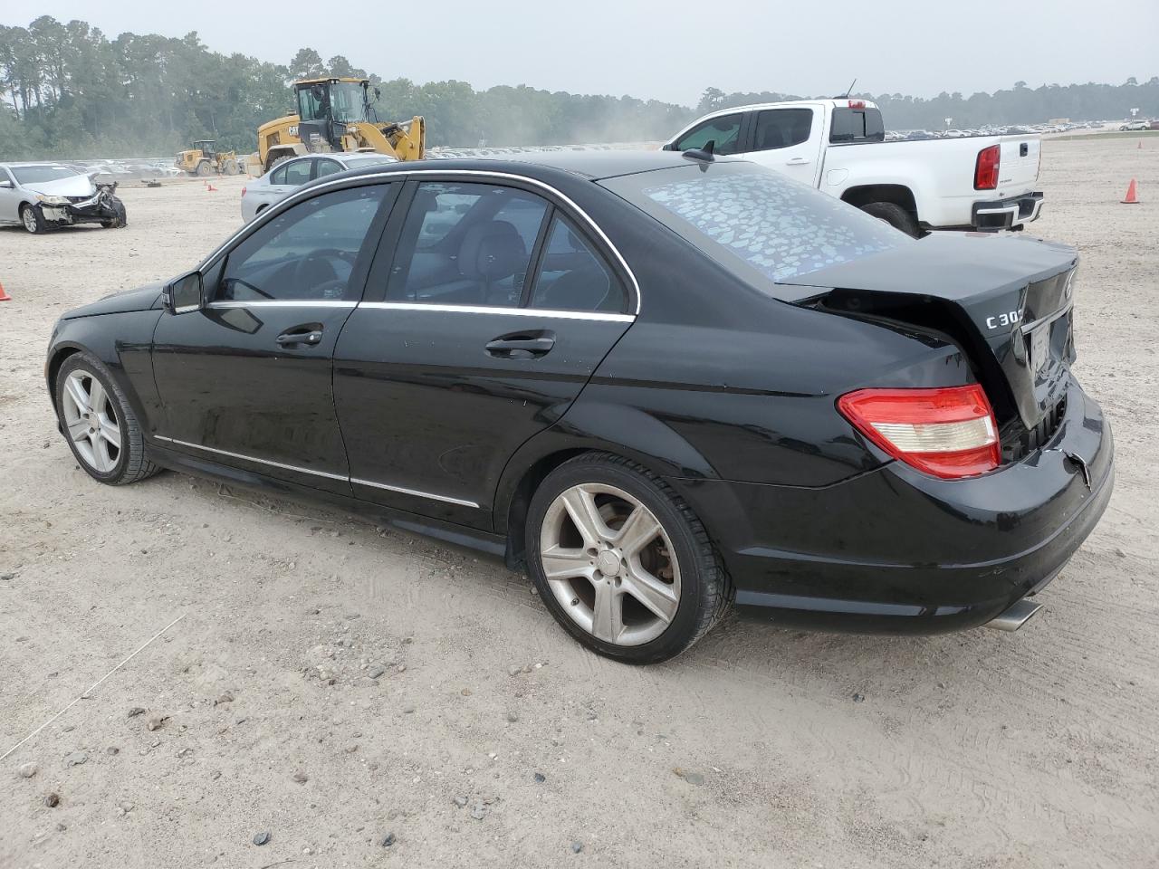 WDDGF5EB7BR139115 2011 Mercedes-Benz C 300