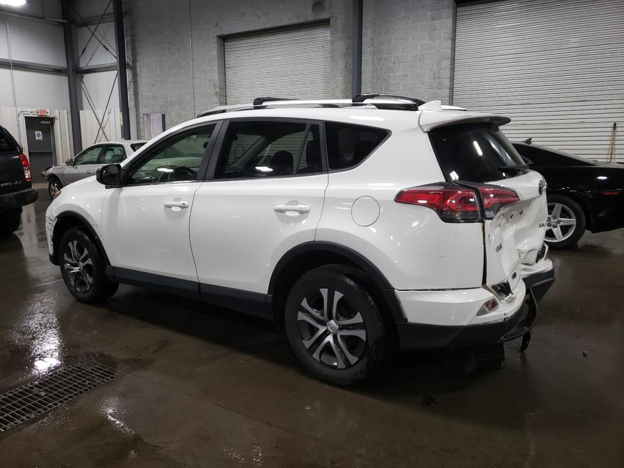 JTMZFREV2GJ067105 TOYOTA RAV4 2016