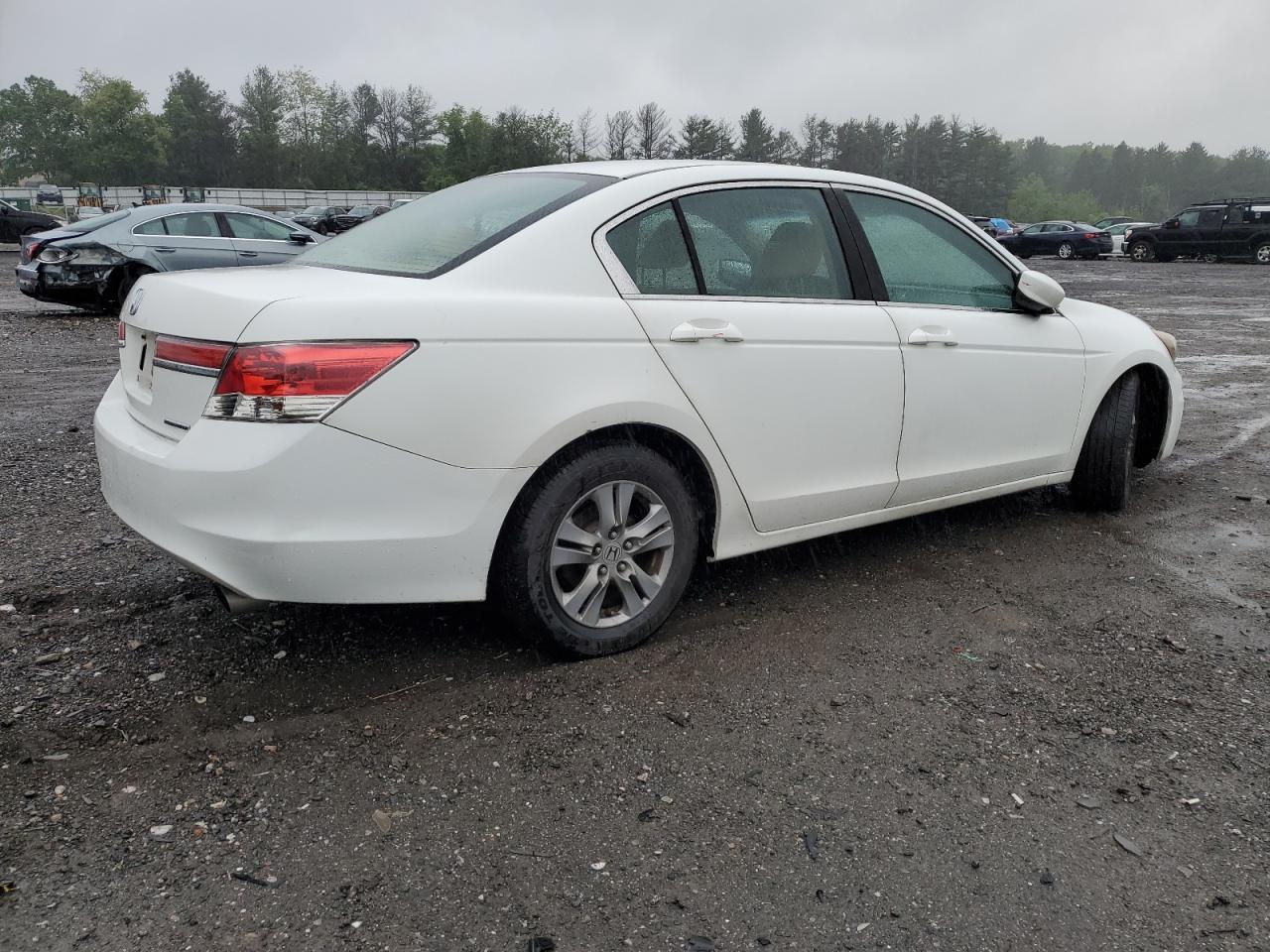 1HGCP2F60BA132335 2011 Honda Accord Se