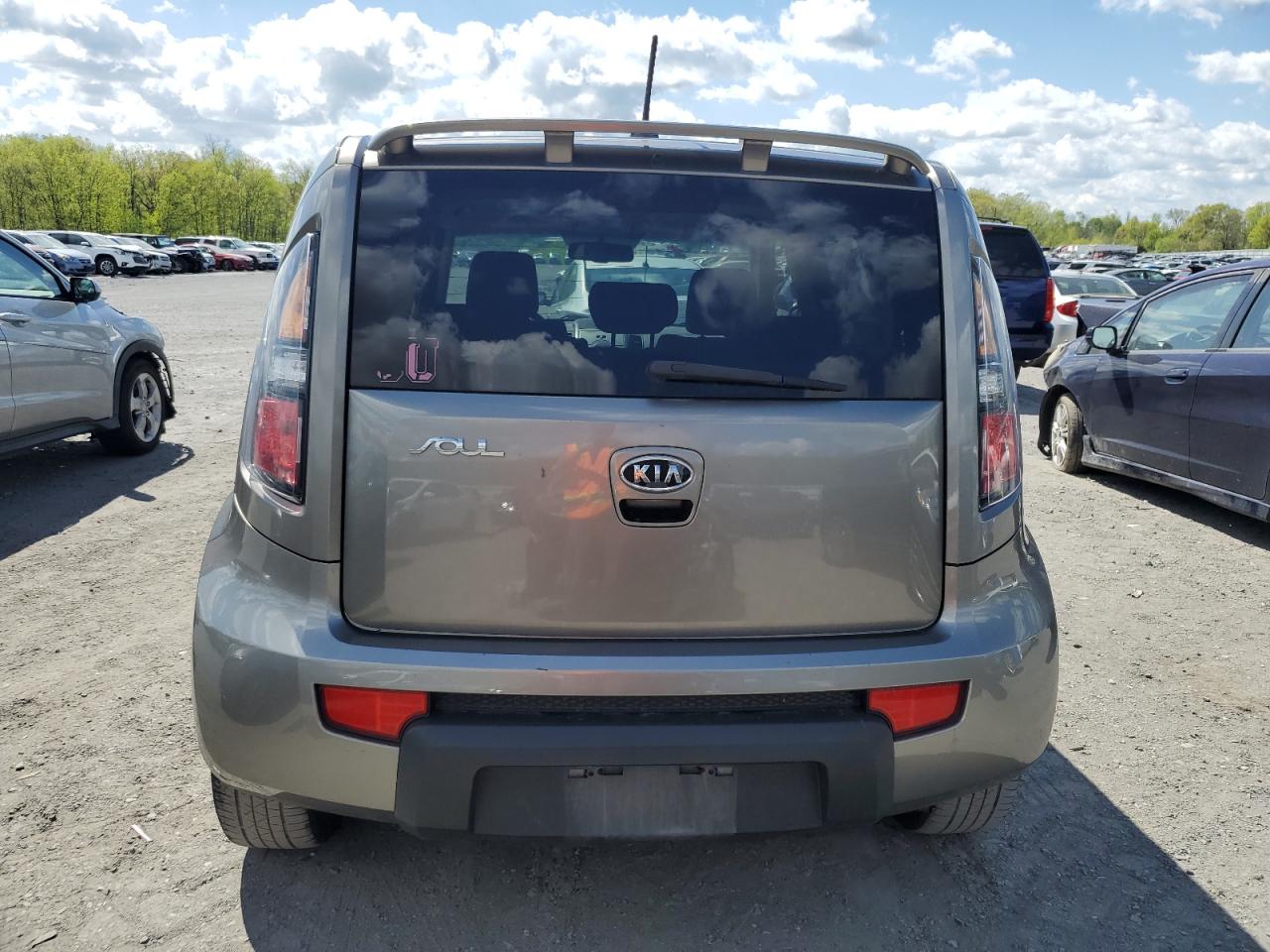 KNDJT2A20A7191712 2010 Kia Soul +