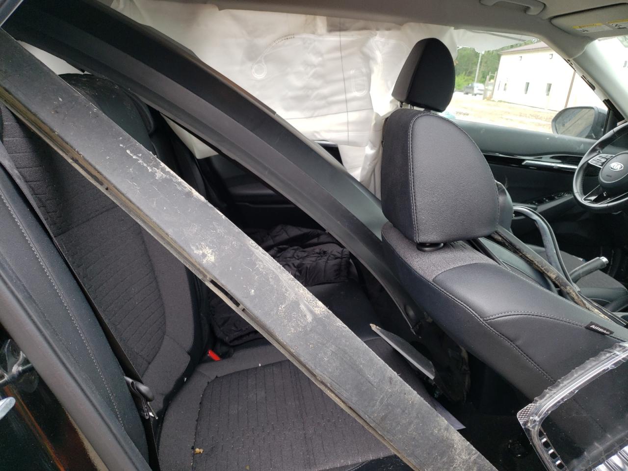 KNDEU2AA3M7111037 2021 Kia Seltos S