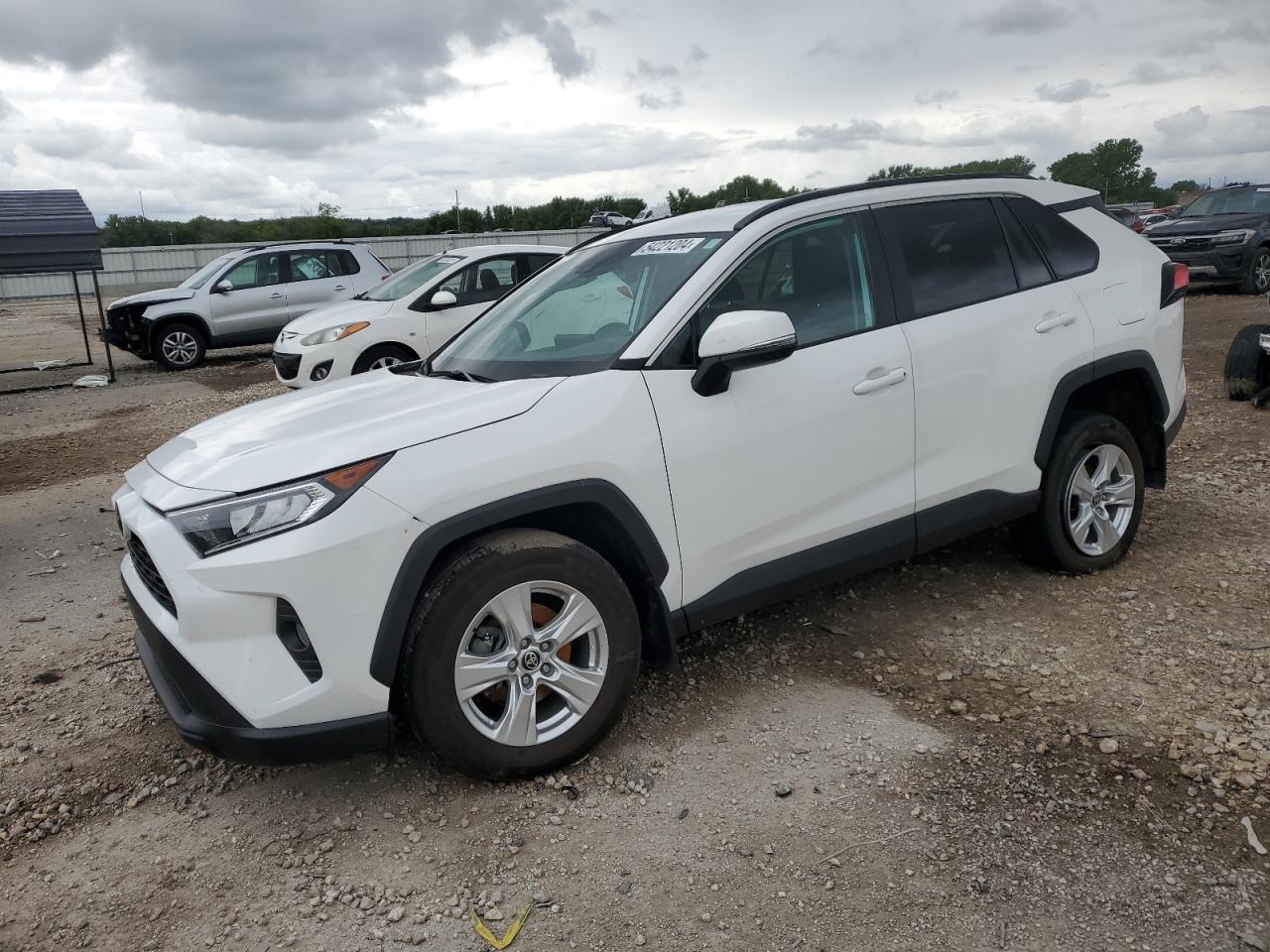 2T3P1RFV1MC235321 2021 Toyota Rav4 Xle