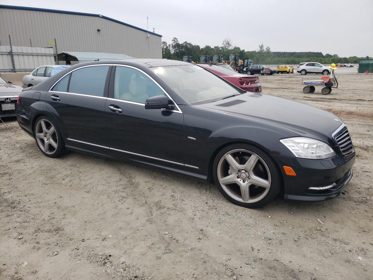 2012 Mercedes-Benz S 550 vin: WDDNG7DB3CA420412