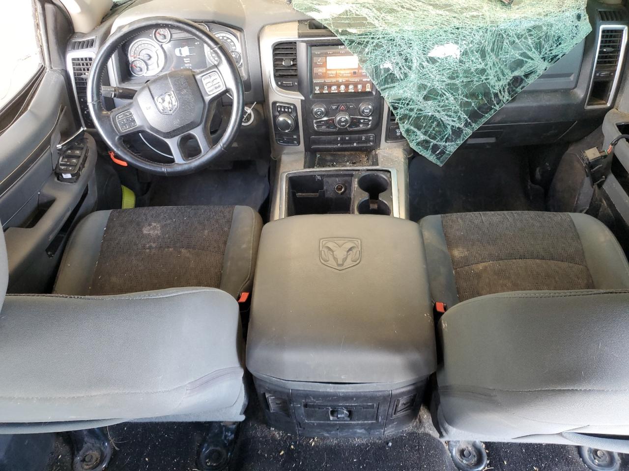 1C6RR7LG4FS673506 2015 Ram 1500 Slt