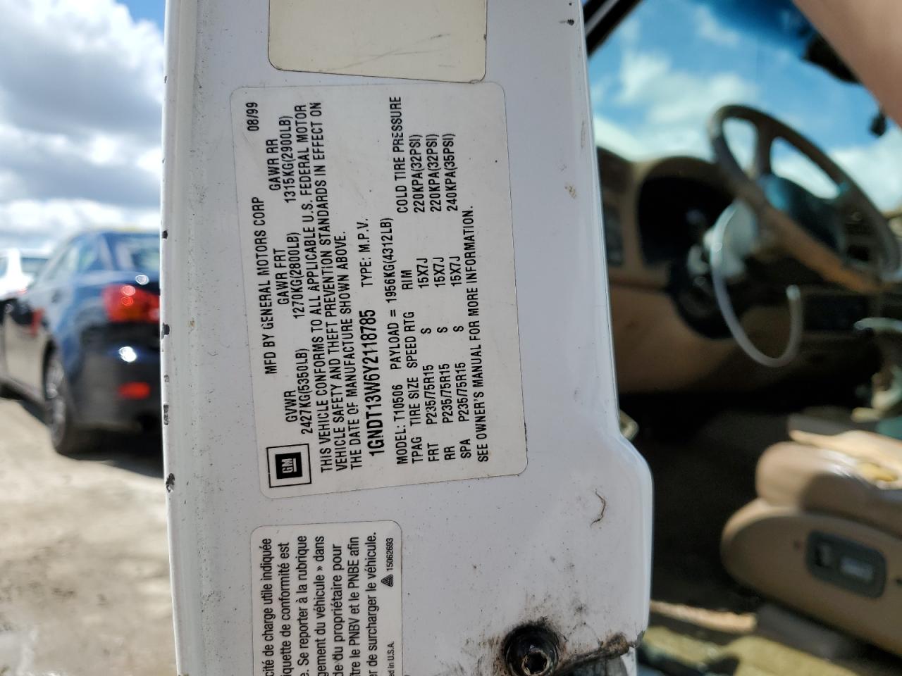 1GNDT13W6Y2118785 2000 Chevrolet Blazer