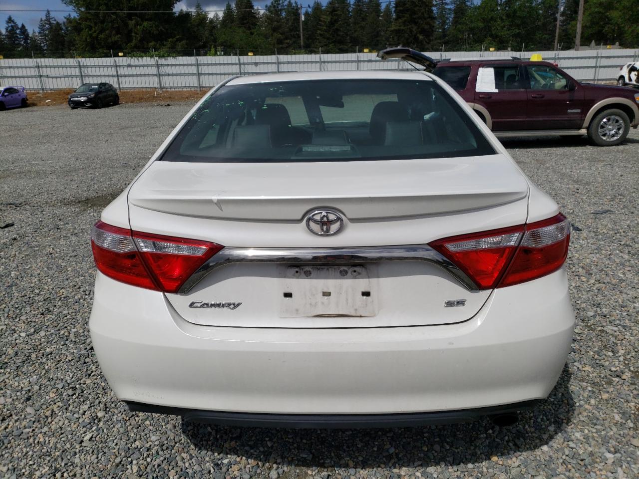 4T1BF1FK9FU495124 2015 Toyota Camry Le