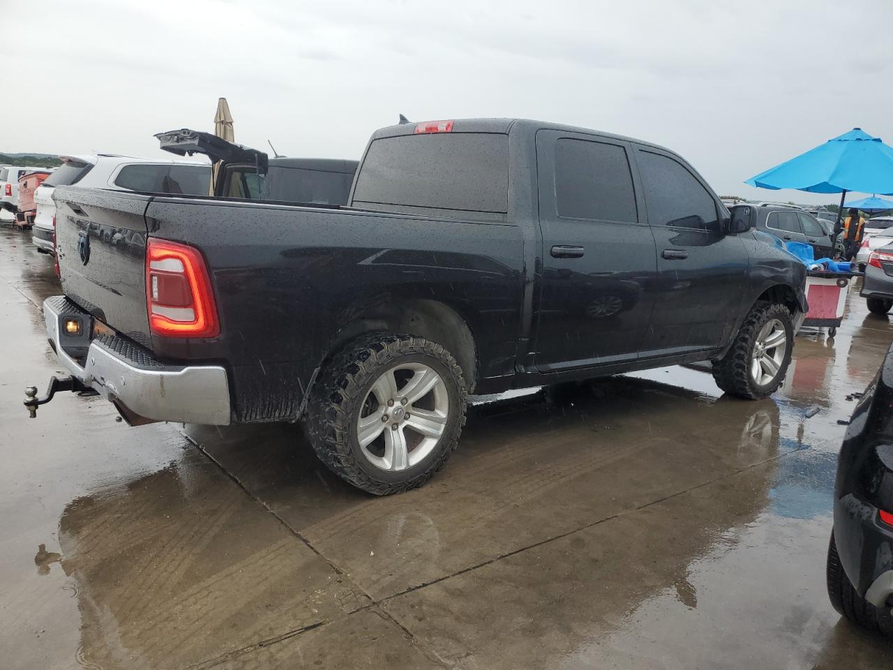 1C6RR6LT1KS529154 2019 Ram 1500 Classic Slt