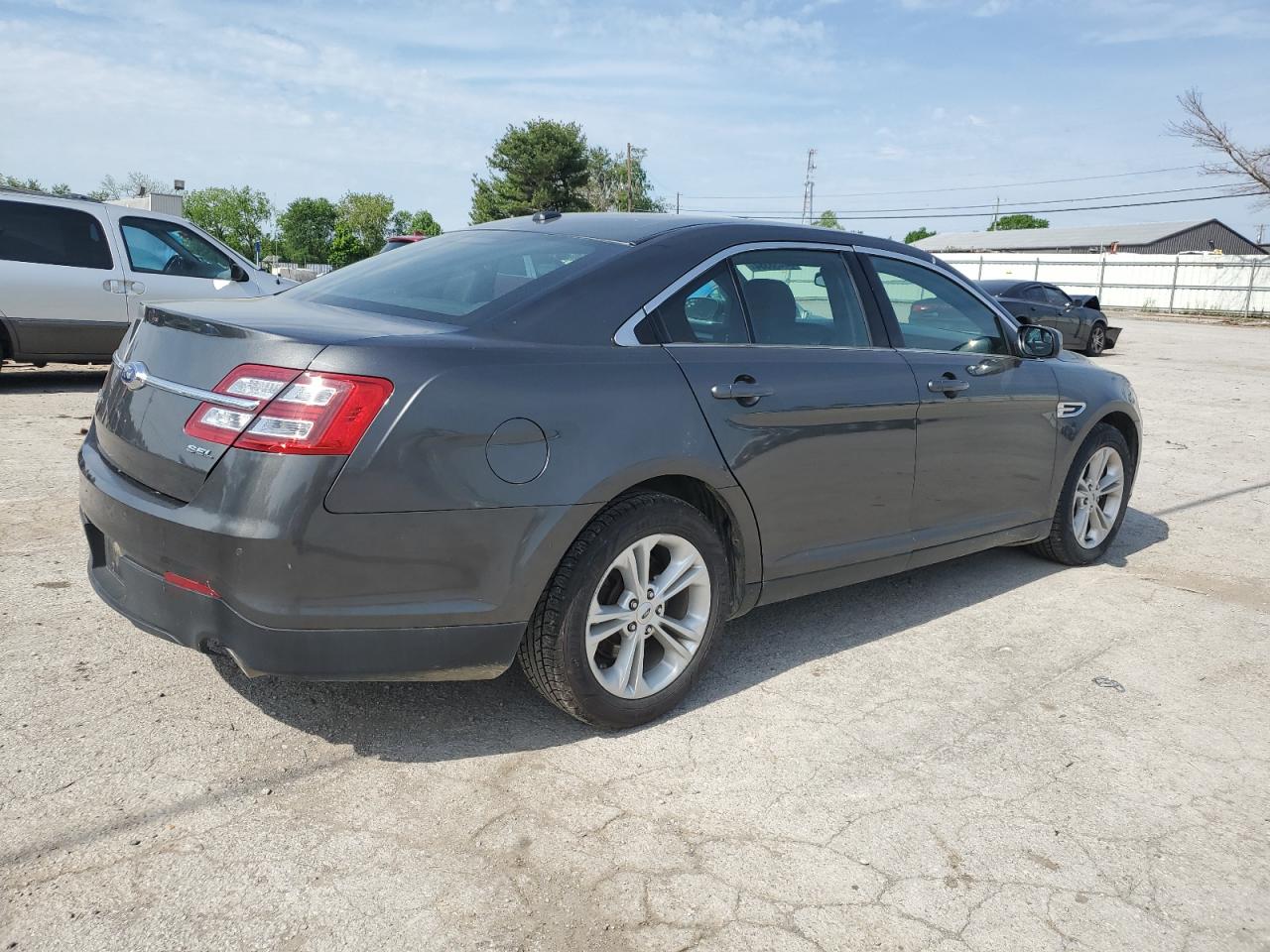 2018 Ford Taurus Sel vin: 1FAHP2E8XJG125398