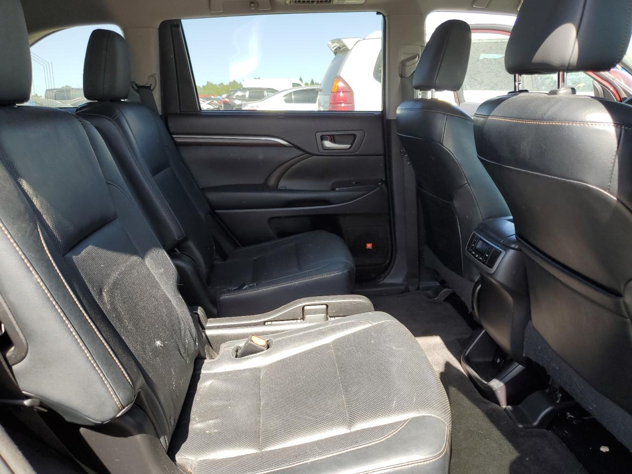 5TDDKRFH2ES045815 2014 Toyota Highlander Limited