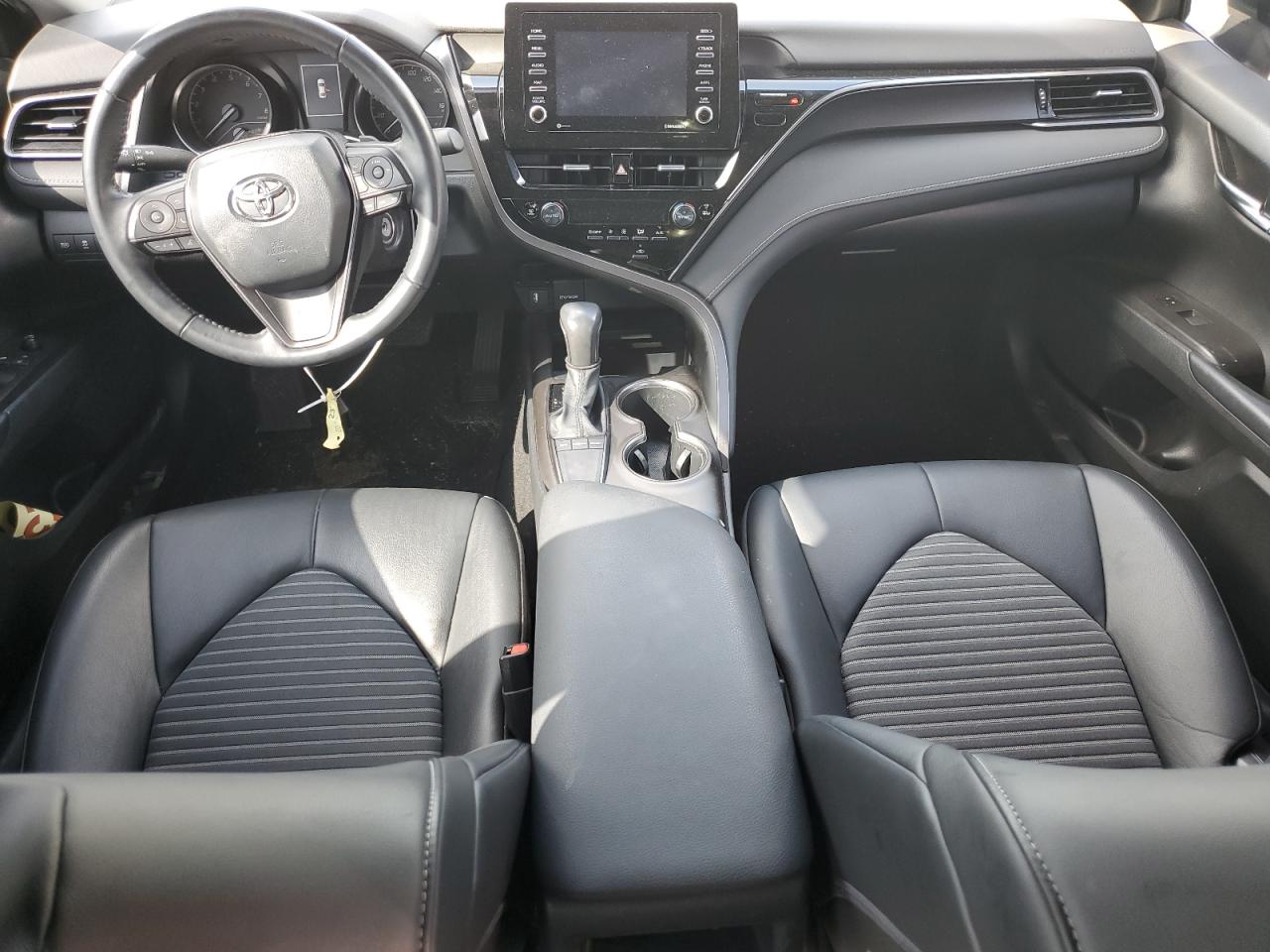 4T1G11AK1NU499727 2022 Toyota Camry Se