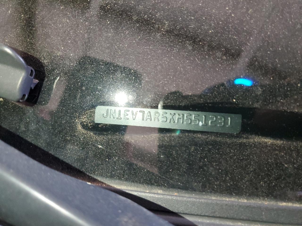 JN1EV7AR5KM551231 2019 Infiniti Q50 Luxe