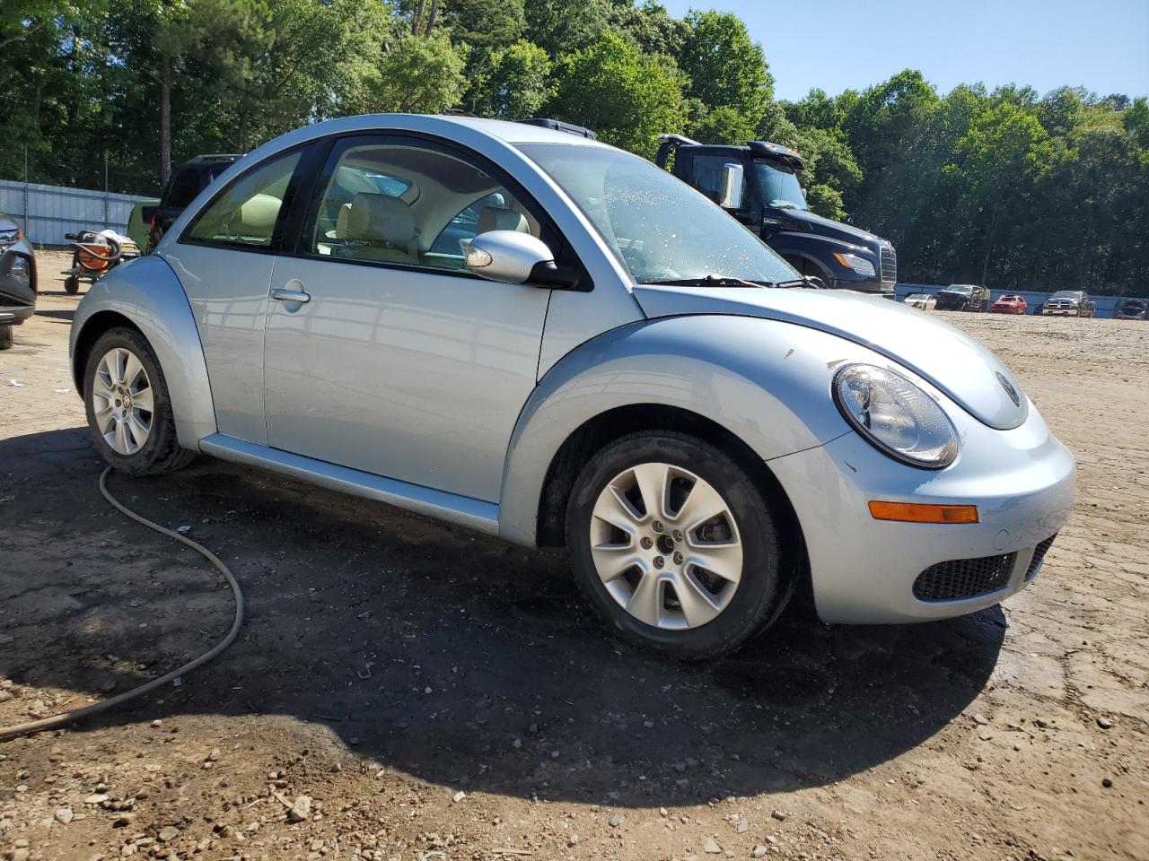 3VWPW3AG1AM018996 2010 Volkswagen New Beetle