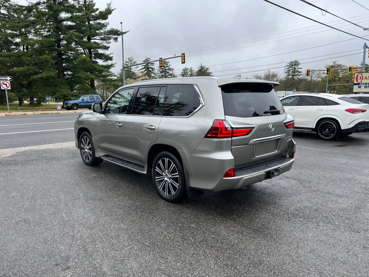 JTJHY7AX1K4309355 2019 Lexus Lx 570