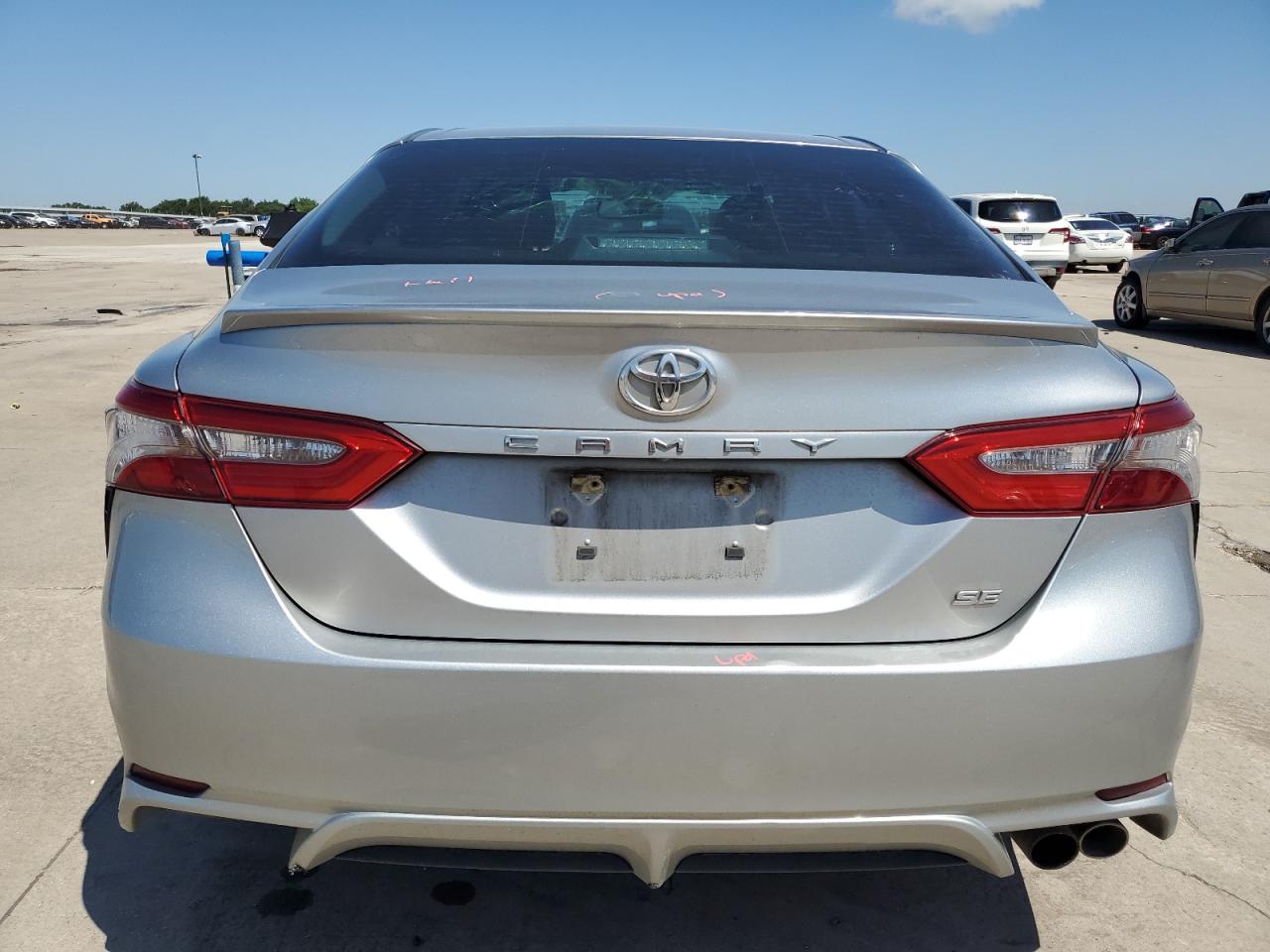 4T1B11HK2JU581654 2018 Toyota Camry L