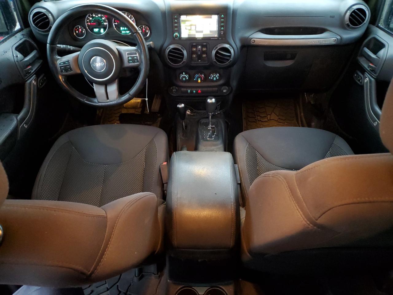 1C4BJWDG2GL160535 2016 Jeep Wrangler Unlimited Sport